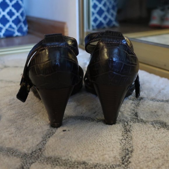 Eurostep Faux Leather Sandal Heels - Picture 4 of 8